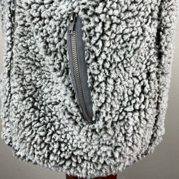 Thread & Supply Teddy Vest Size S EUC - Picture 6 of 8